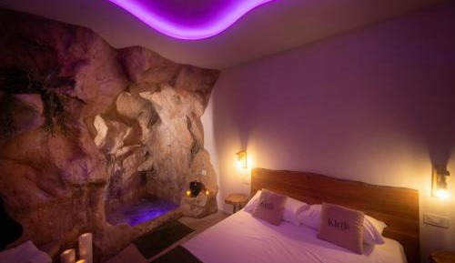 King Room with Spa Bath