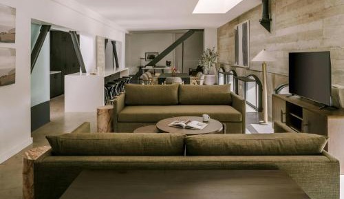 One-Bedroom Penthouse Apartment with King and Sofa Bed