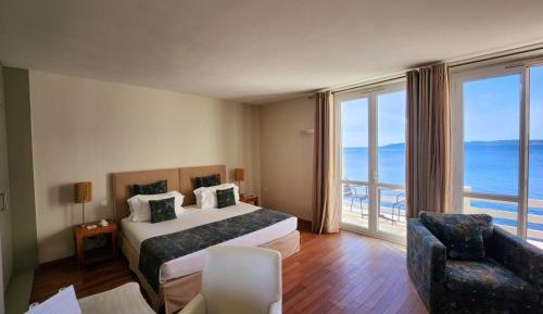 Junior Suite with Terrace and Sea View