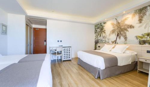 Family Room with Sea View (2 Adults + 2 Children)