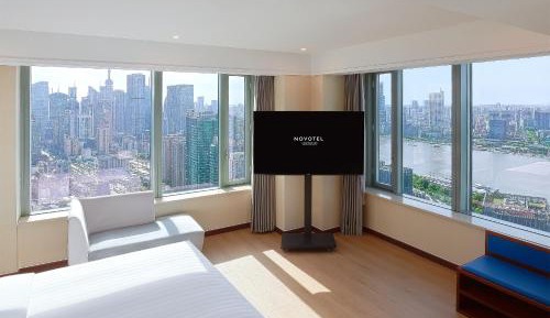 Superior King Room - HuangPu River View, High Floor