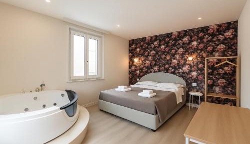 Suite with Spa Bath