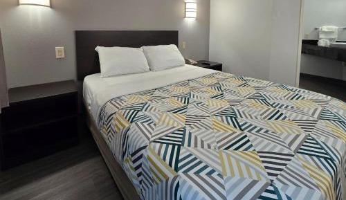 Double Room - Disability Access - Roll In Shower