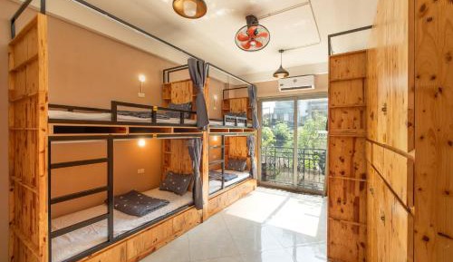 Bed in 8-Bed Mixed Dormitory Room
