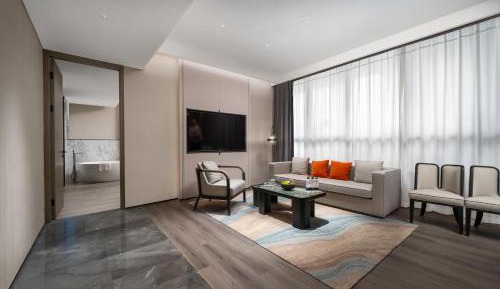  Premier Executive City View Suite