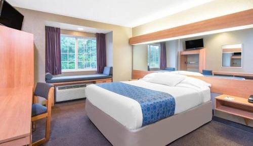 Queen Room - Non-Smoking