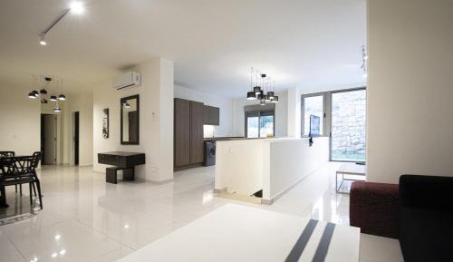 Four-Bedroom Loft Apartment