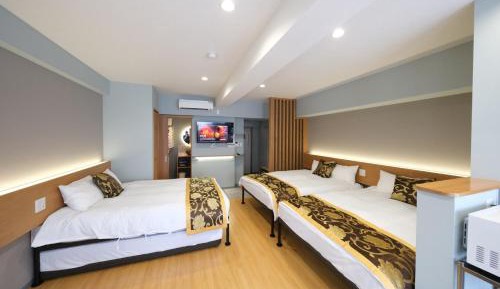 One-Bedroom Apartment with Garden View