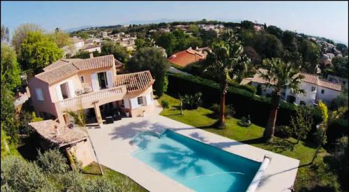 Villa - Beach Front