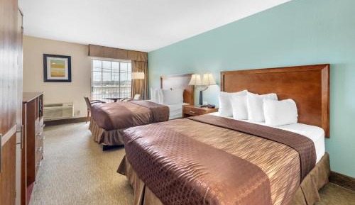 Queen Room with Two Queen Beds - Non Smoking