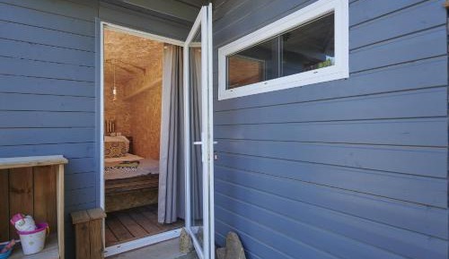 Deluxe Double Room with Shower