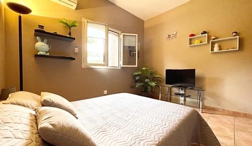 Double Room with Shared Bathroom