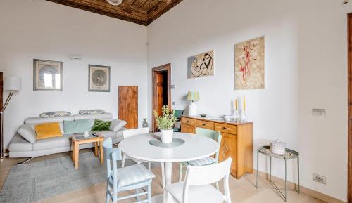 Superior One-Bedroom Apartment with Balcony