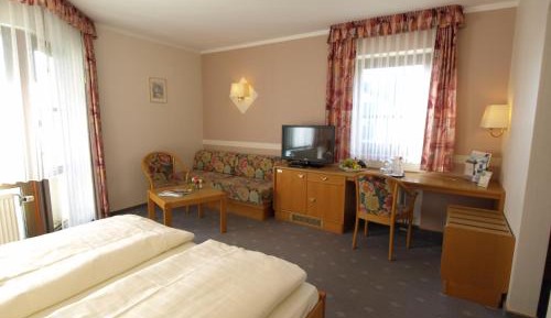 Triple Room with Balcony