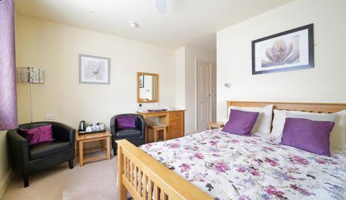 Double Room with Private Bathroom