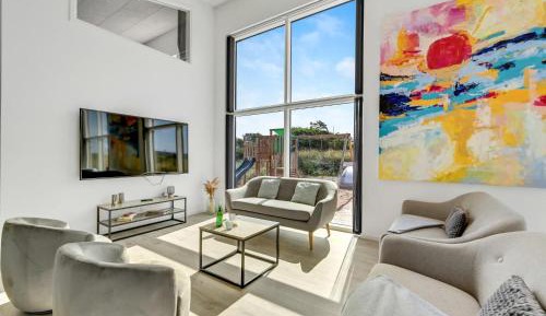 Six-Bedroom Holiday Home