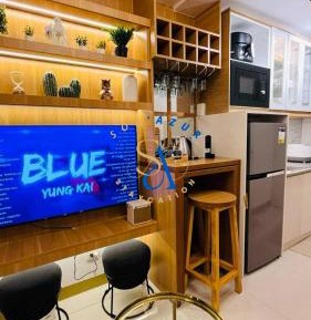 Apartment with City View