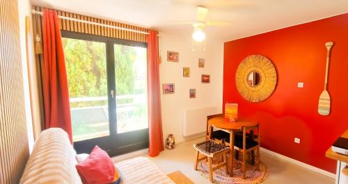 Studio Apartment with Balcony