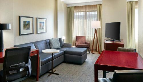 King Studio with Sofa Bed