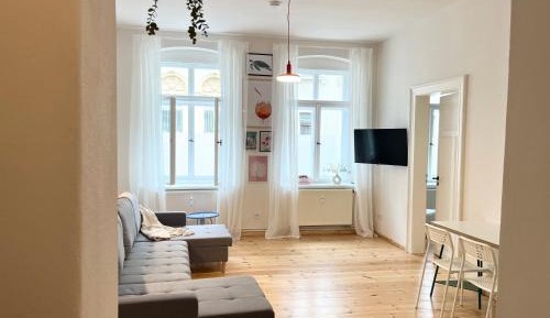One-Bedroom Deluxe Apartment
