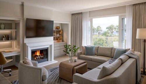 One Bedroom Accessible Residence with King Bed