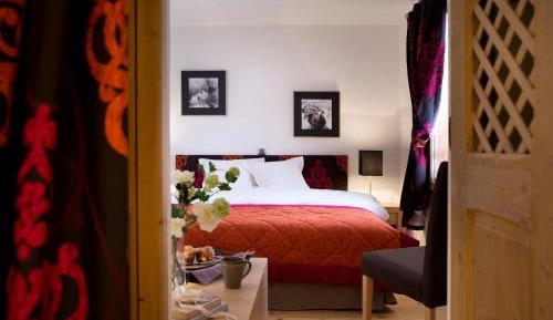 Two-Bedroom Apartment (6 Adults) with Spa Access