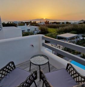 One-Bedroom Apartment with Balcony