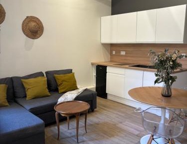One-Bedroom Apartment - Non-Smoking