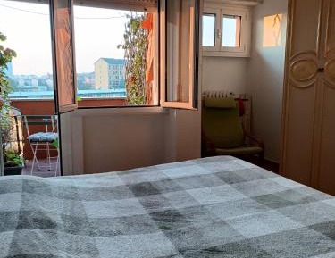 Standard Double Room with Shared Bathroom