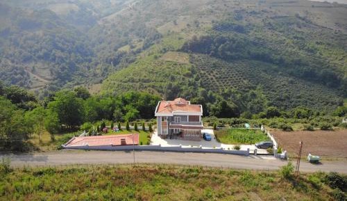 Villa with Garden View