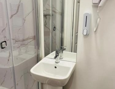 Deluxe Double Room with Shower