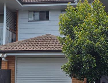 Three-Bedroom Apartment with Balcony