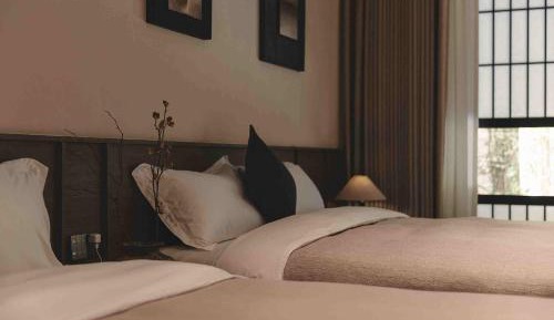 Suite with Garden View