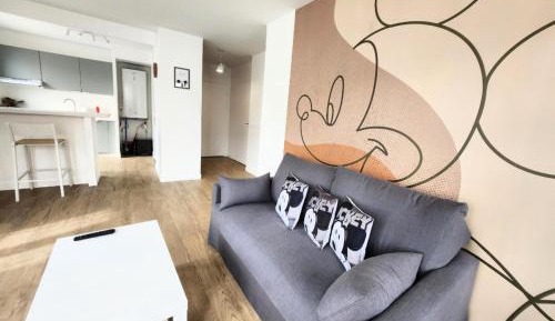 One-Bedroom Apartment