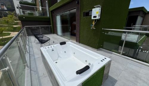 Premium Quadruple Room