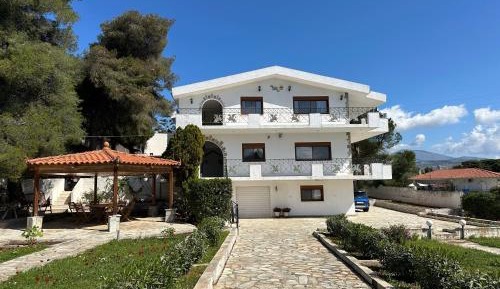 Four-Bedroom Vacation Home