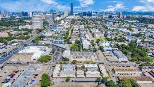 Two-Bedroom Apartment with Pool View
