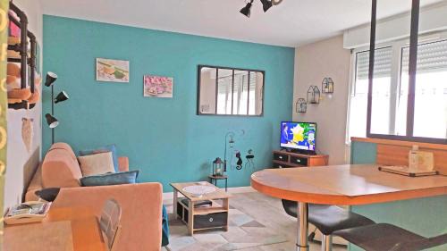 Apartment with Garden View