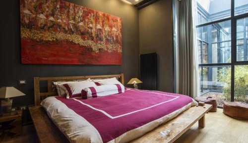 Four-Bedroom Deluxe Apartment