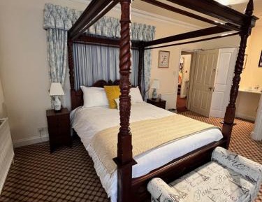 Four Poster Double Room