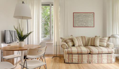 Studio with Sofa Bed