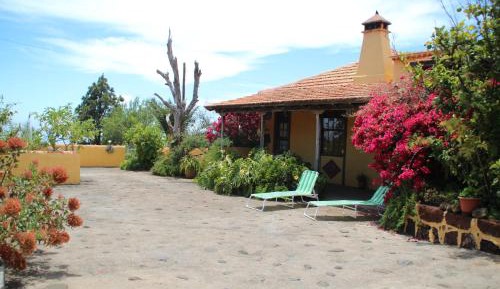 Two-Bedroom house (4 people)