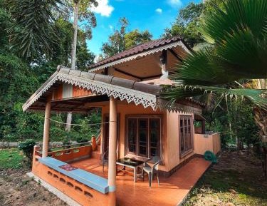 One-Bedroom Apartment with Terrace