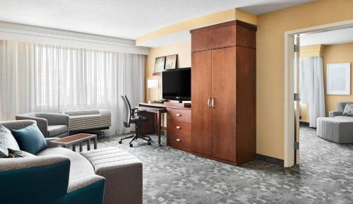 King Suite with Sofa Bed
