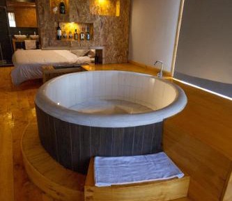 Suite with Spa Bath