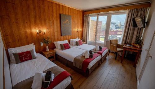 Triple Room with Mountain View