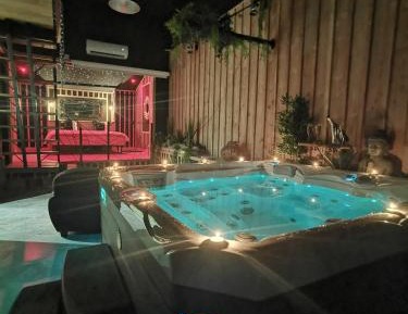 One-bedroom Loft Apartment 