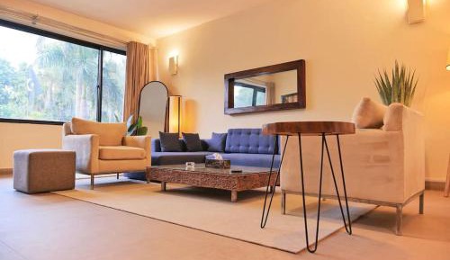 One-Bedroom Apartment with Balcony