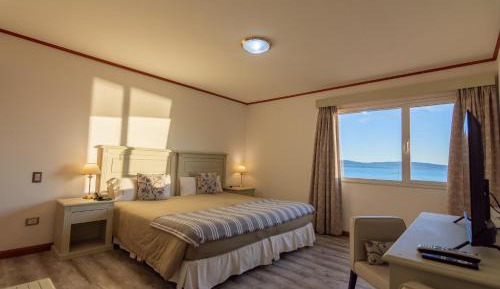Double or Twin Room with Lake View