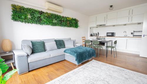 Three-Bedroom Deluxe Apartment